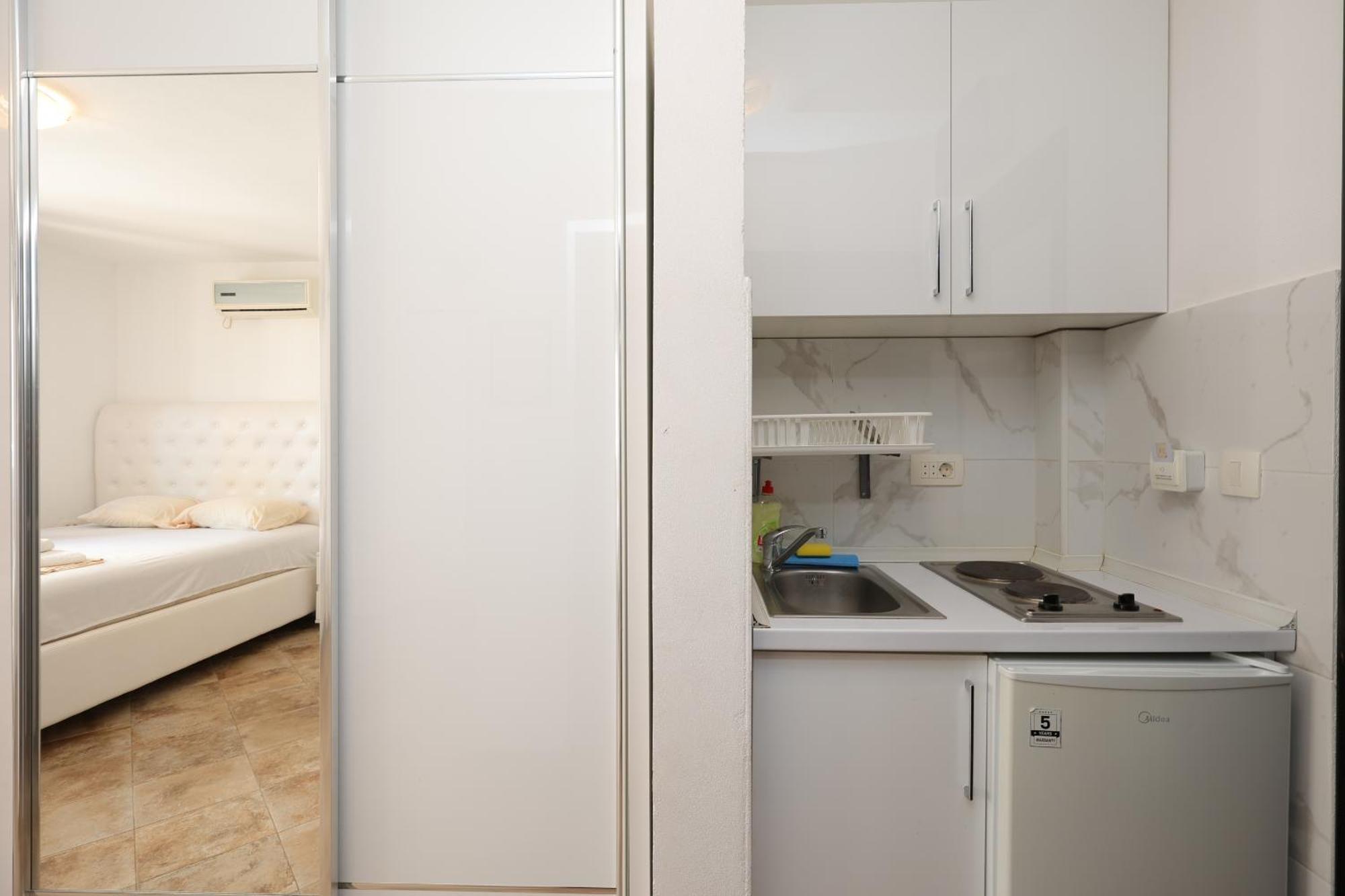 Athos Apartments Dobre Vode Добра-Вода Экстерьер фото