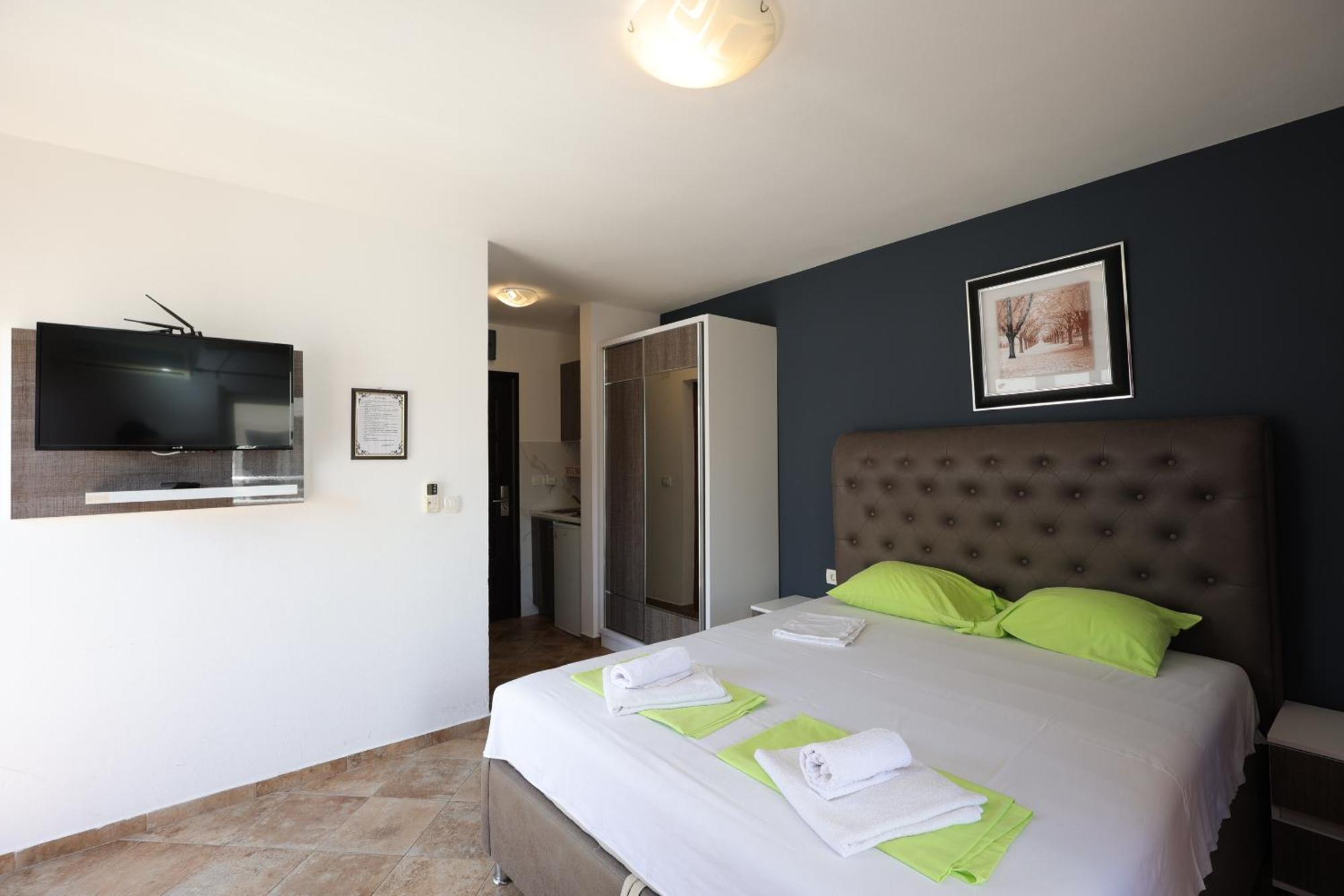 Athos Apartments Dobre Vode Добра-Вода Экстерьер фото