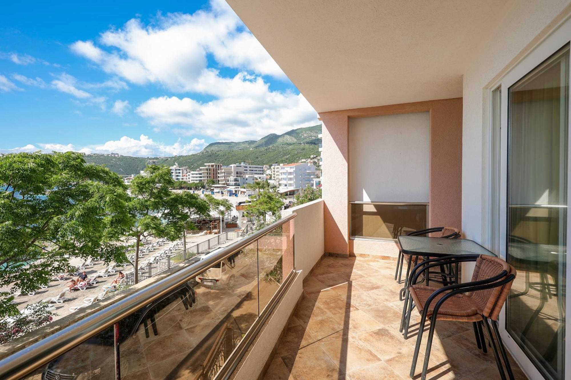 Athos Apartments Dobre Vode Добра-Вода Экстерьер фото